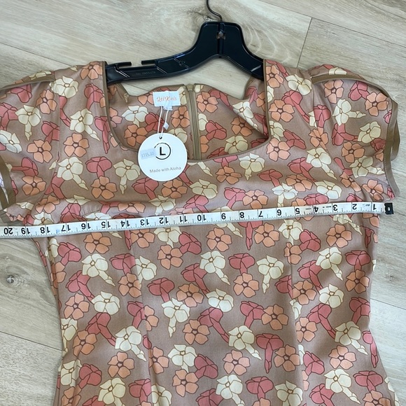 NWT LeiKinis Hawaiian Authentic dress. puakenikeni - Picture 7 of 8